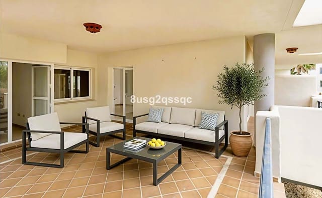 Apartamento de 3 habitaciones en Marbella en venta con piscina garaje - 399.000 € (Ref: 9932160)