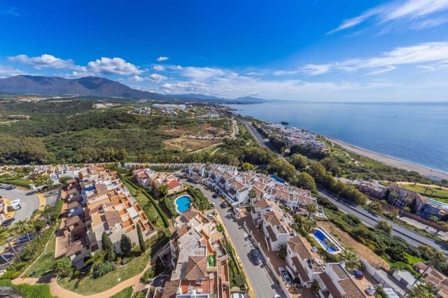 3 soveværelse Lejlighed til salg i Casares med swimmingpool garage - € 449.000 (Ref: 9932164)