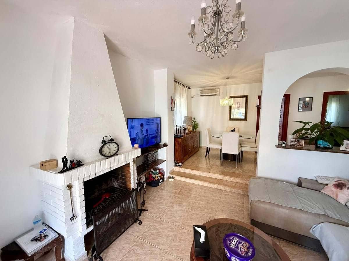 3 soveværelse Villa til salg i Manilva med swimmingpool garage - € 385.000 (Ref: 9932167)