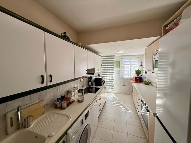 3 soverom Villa til salgs i Manilva med svømmebasseng garasje - € 385 000 (Ref: 9932167)