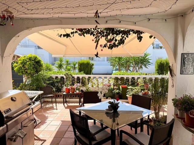 3 soverom Villa til salgs i Manilva med svømmebasseng garasje - € 385 000 (Ref: 9932167)