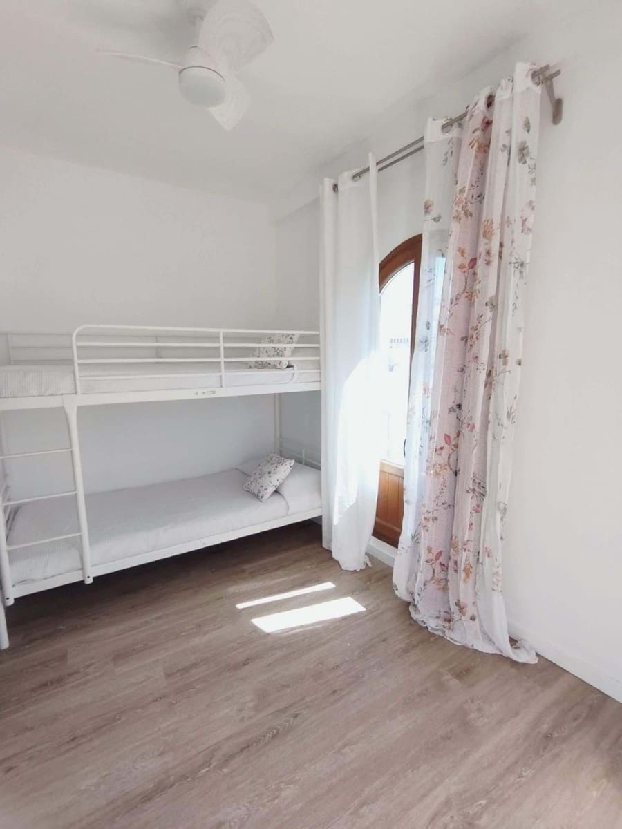 2 slaapkamer Huis te koop in Estepona met garage - € 920.000 (Ref: 9932169)