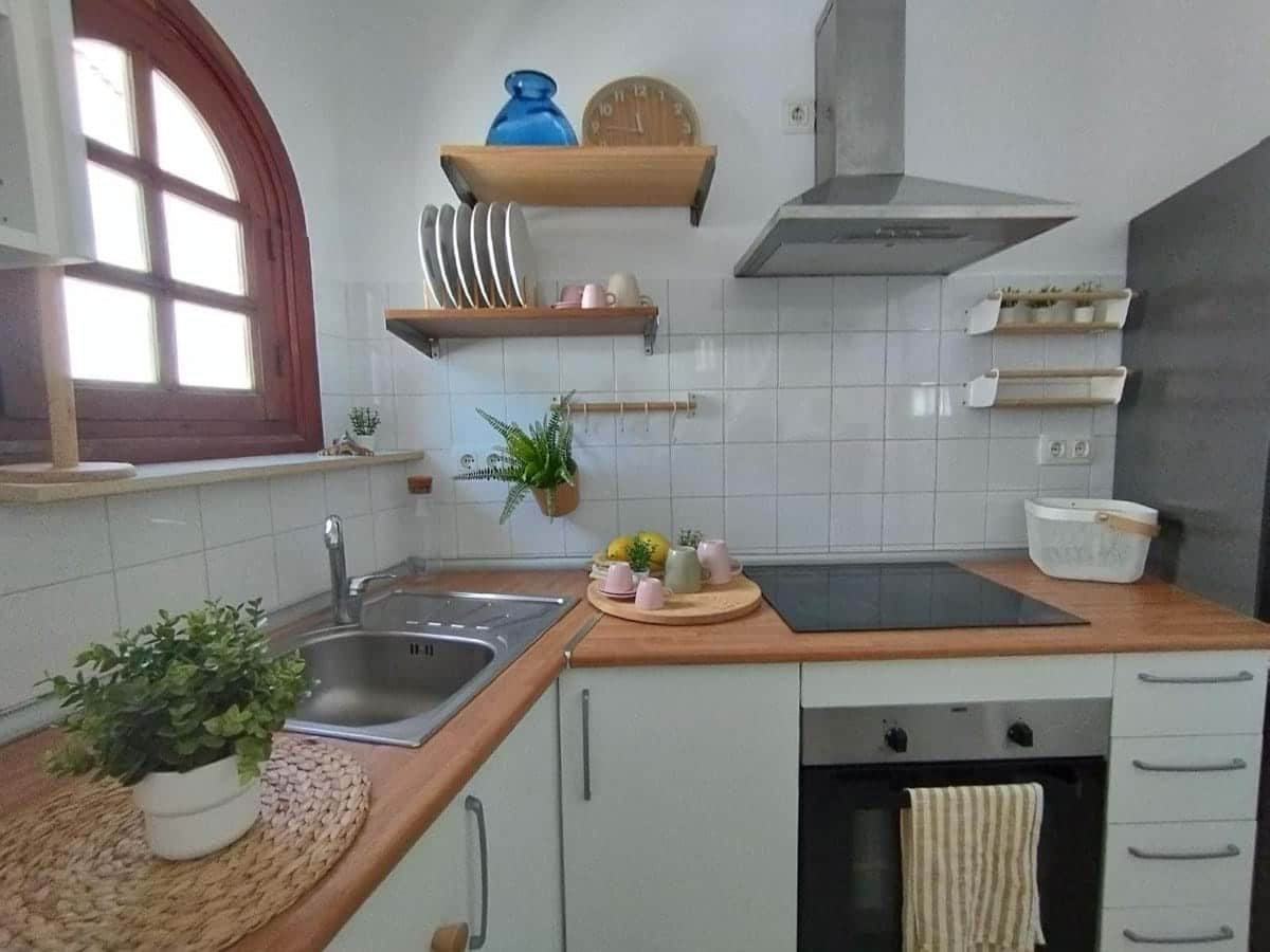 2 slaapkamer Huis te koop in Estepona met garage - € 920.000 (Ref: 9932169)