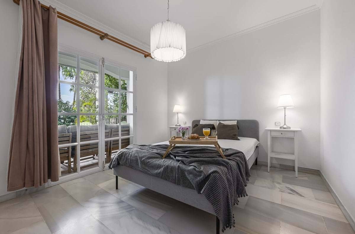 3 camera da letto Casa in vendita in New Golden Mile con piscina garage - 495.000 € (Rif: 9932170)