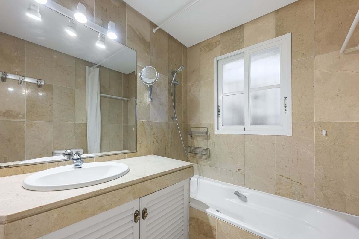 3 camera da letto Casa in vendita in New Golden Mile con piscina garage - 495.000 € (Rif: 9932170)