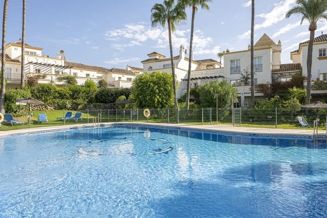 3 camera da letto Casa in vendita in Selwo, Estepona con piscina garage - 495.000 € (Rif: 9932170)