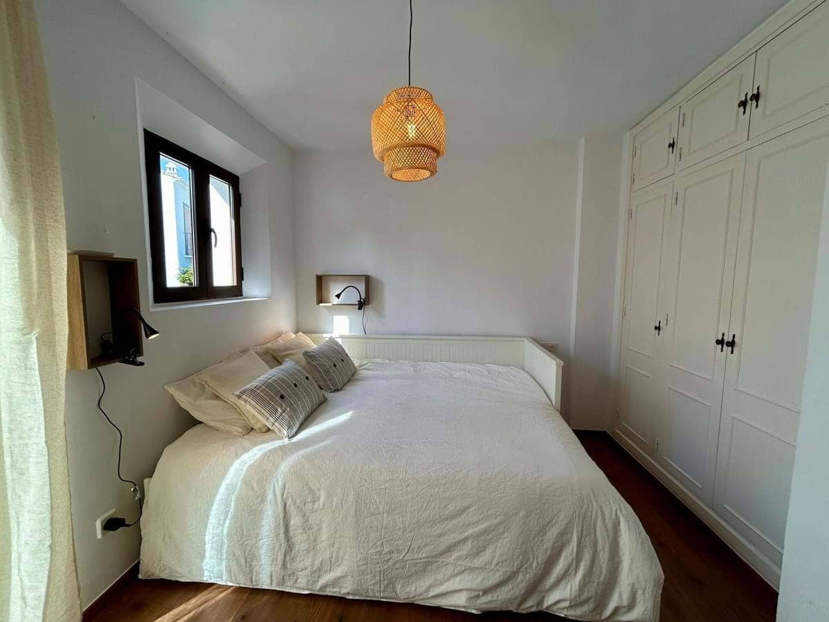 2 makuuhuone Omakotitalo myytävänä paikassa Marbella mukana uima-altaan - 550 000 € (Ref: 9932573)