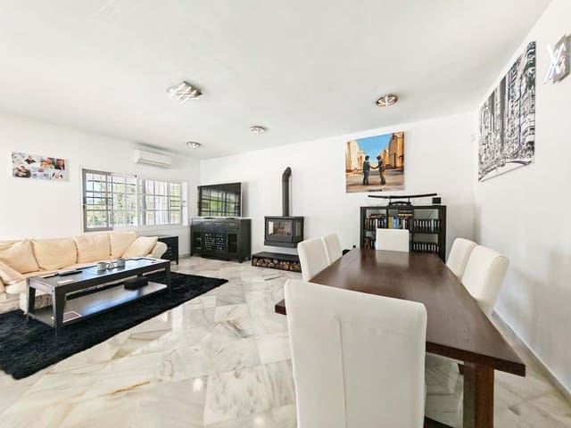 3 soveværelse Villa til salg i Benalmádena med swimmingpool garage - € 895.000 (Ref: 9932575)
