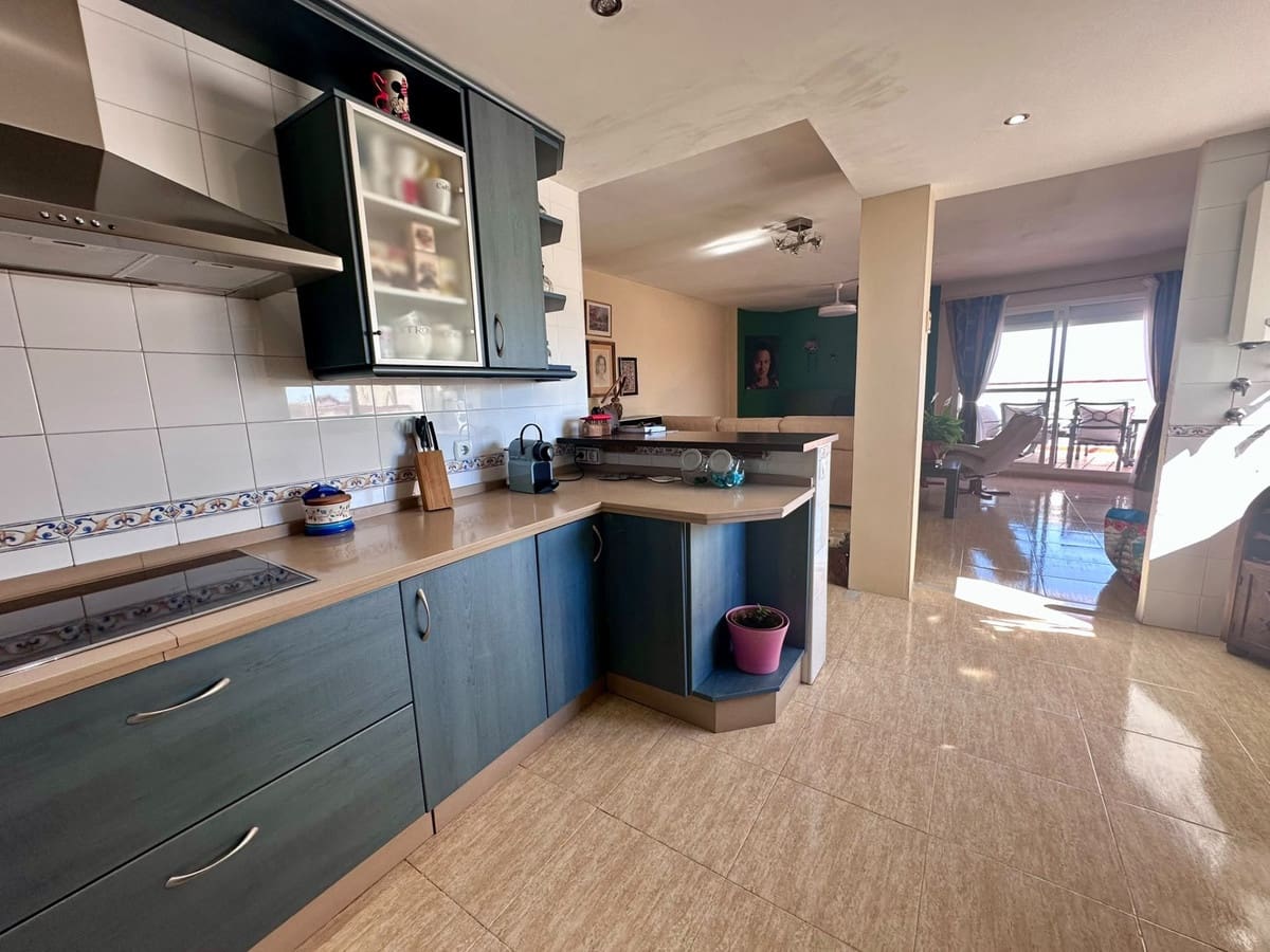 3 sovrum Lägenhet till salu i Marbella med garage - 675 000 € (Ref: 9941528)