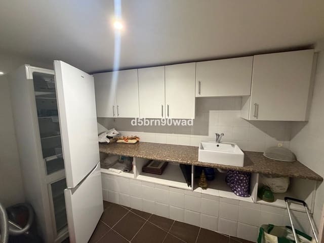 3 soverom Hus til salgs i Marbella med svømmebasseng garasje - € 700 000 (Ref: 9941529)