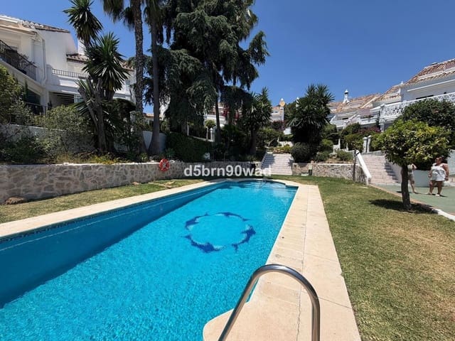 3 soverom Hus til salgs i Marbella med svømmebasseng garasje - € 700 000 (Ref: 9941529)