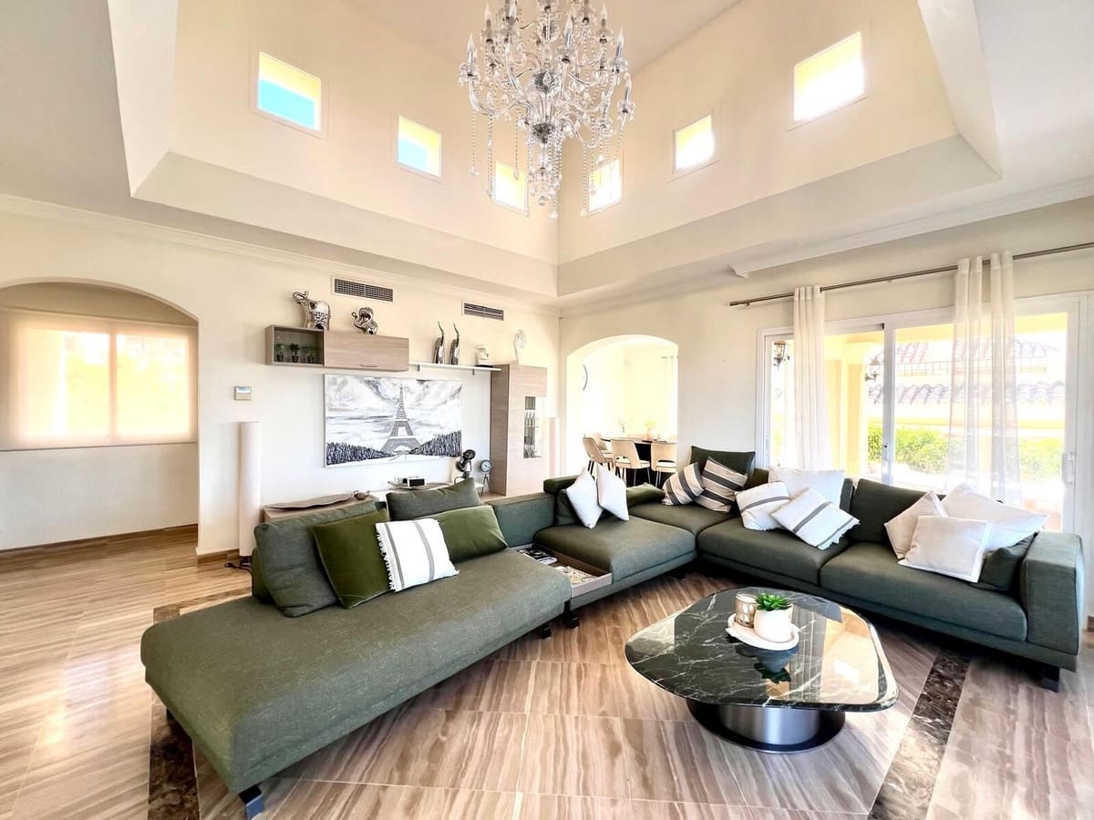 4 slaapkamer Appartement te koop in Marbella - € 1.530.000 (Ref: 9941534)