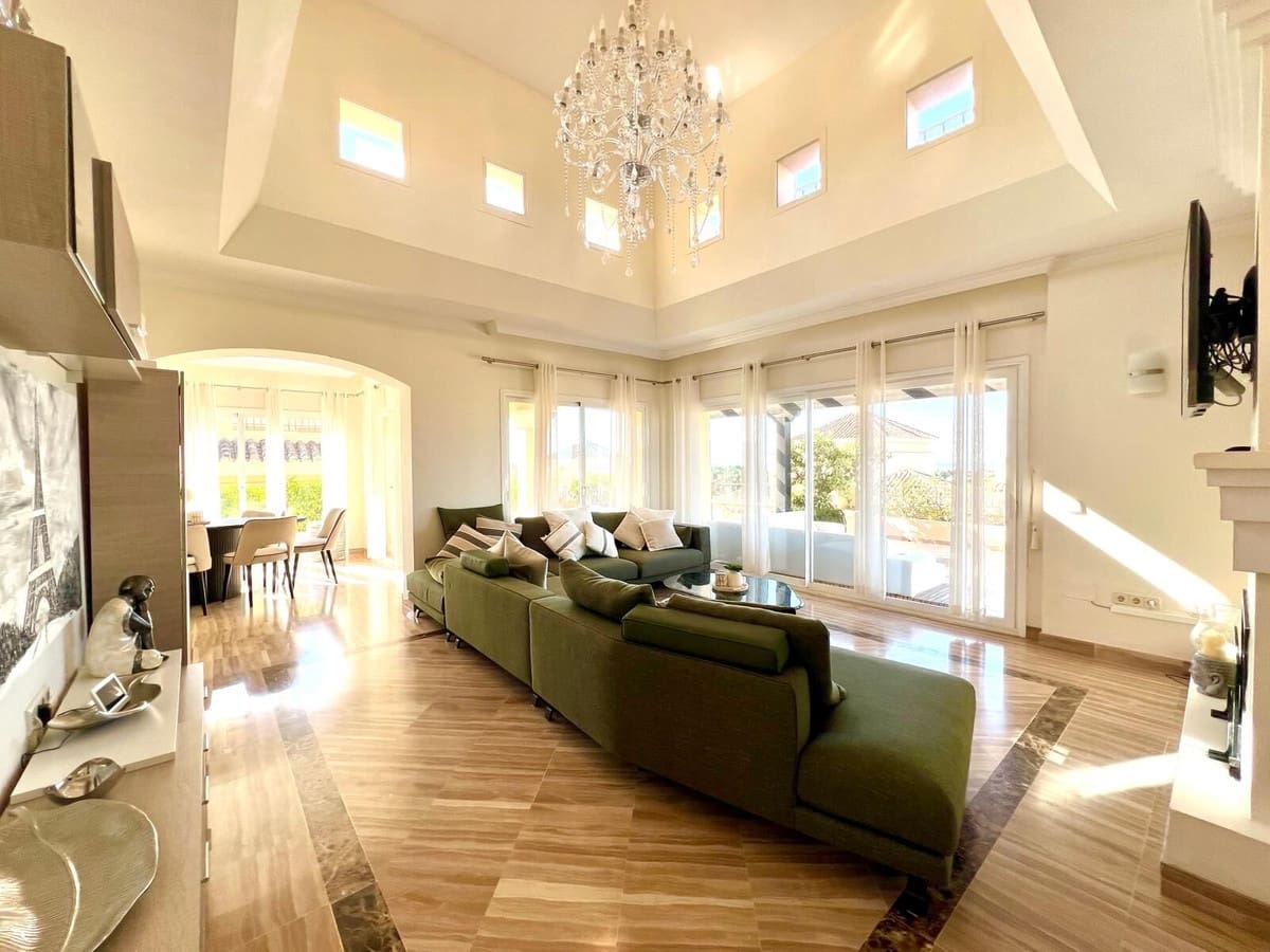 4 slaapkamer Appartement te koop in Marbella - € 1.530.000 (Ref: 9941534)