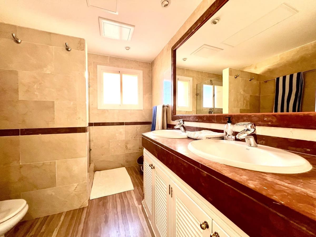 4 slaapkamer Appartement te koop in Marbella - € 1.530.000 (Ref: 9941534)