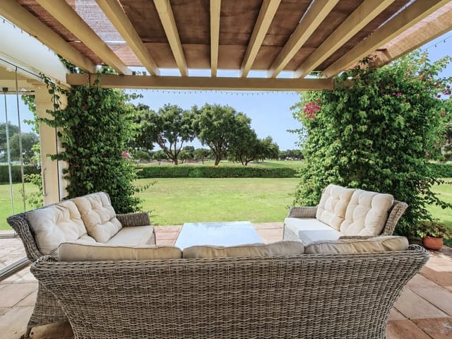 5 soverom Villa til salgs i Cádiz by med svømmebasseng garasje - € 1 750 000 (Ref: 9941539)
