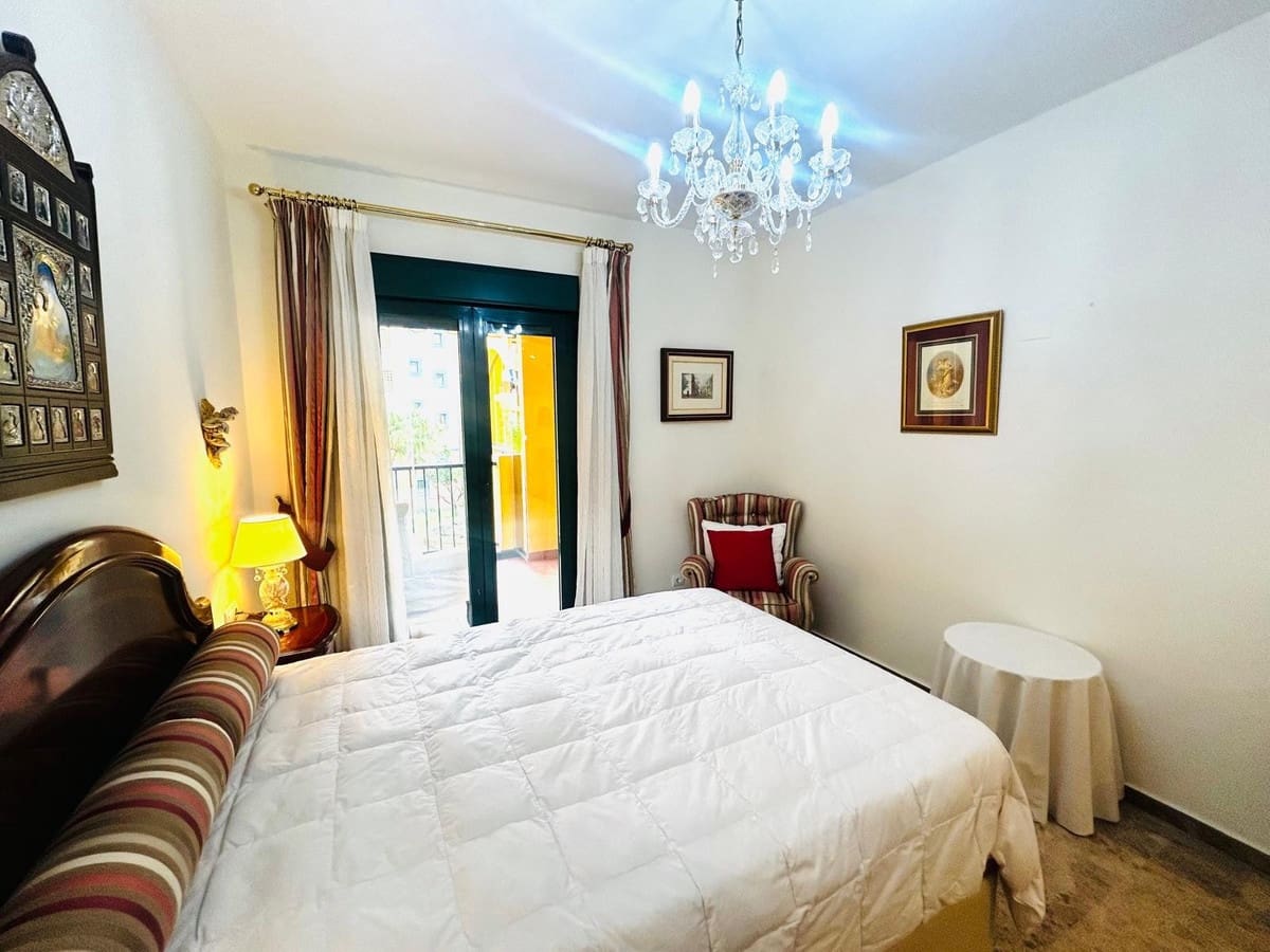 2 sypialnia Apartament na sprzedaż w Marbella z basenem garażem - 635 000 € (Ref: 9941540)