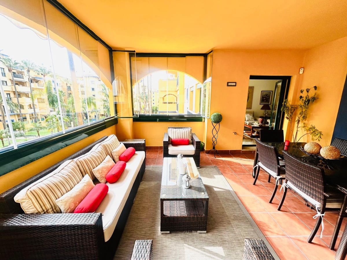 2 sypialnia Apartament na sprzedaż w Marbella z basenem garażem - 635 000 € (Ref: 9941540)