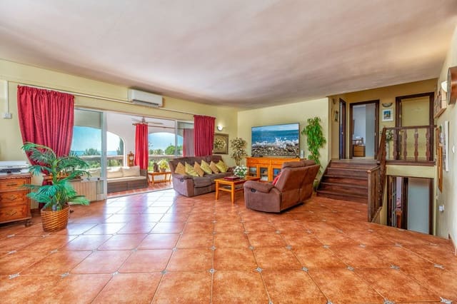 6 bedroom Villa for sale in Mijas with pool garage - € 835,000 (Ref: 9941543)