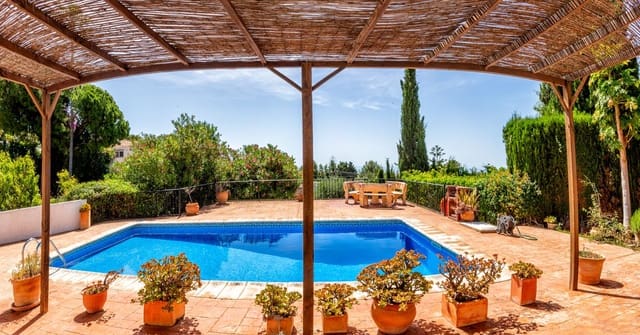6 bedroom Villa for sale in Mijas with pool garage - € 835,000 (Ref: 9941543)