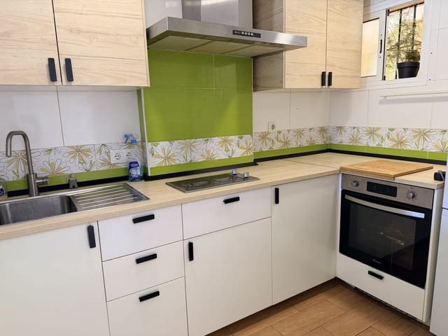 2 soverom Leilighet til salgs i Benalmádena med svømmebasseng garasje - € 369 995 (Ref: 9941544)