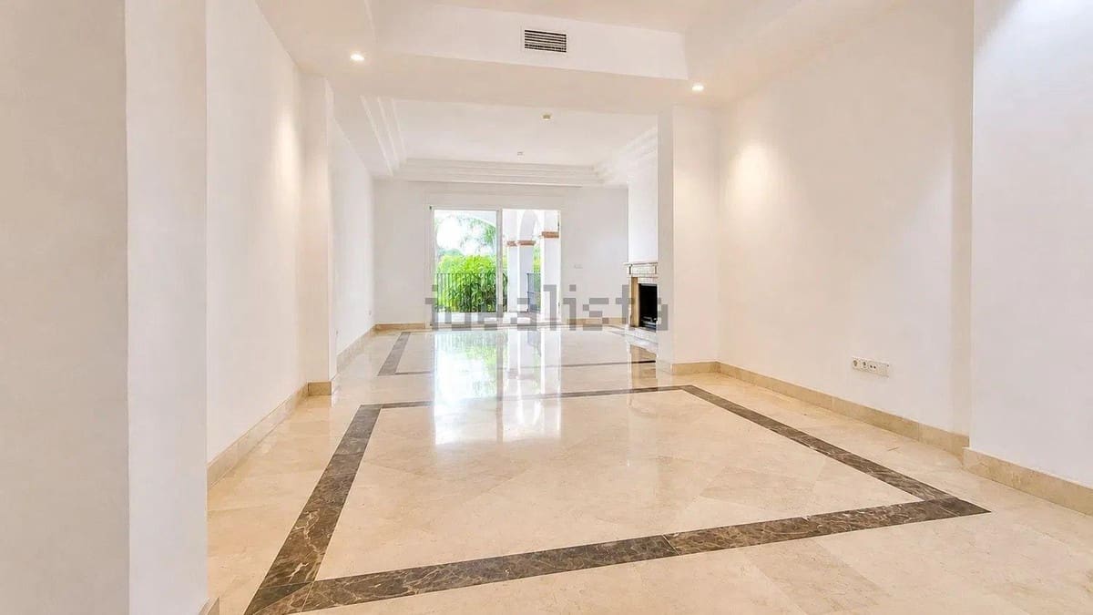 3 soverom Leilighet til salgs i Marbella med svømmebasseng garasje - € 1 150 000 (Ref: 9941546)