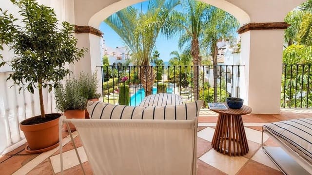 3 Zimmer Apartment zu verkaufen in Marbella mit Pool Garage - 1.150.000 € (Ref: 9941546)