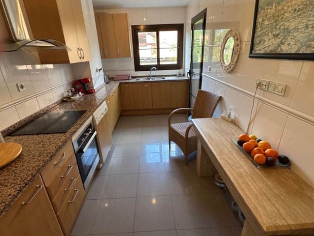 4 Zimmer Apartment zu verkaufen in Atalaya-Isdabe, Estepona mit Pool Garage - 790.000 € (Ref: 9941548)