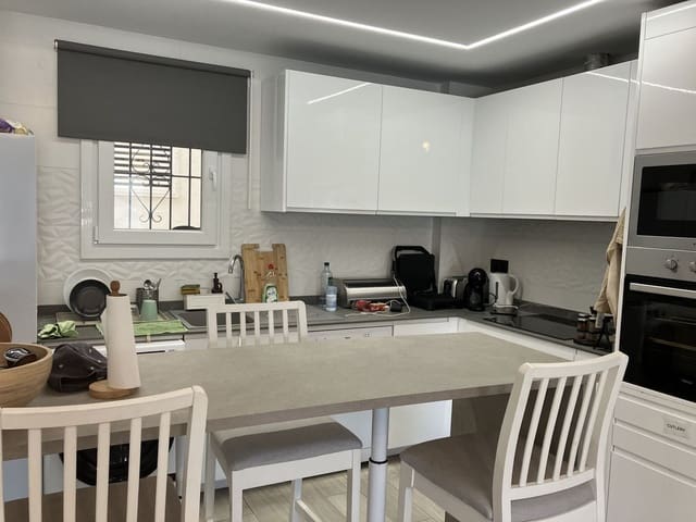 2 bedroom Apartment for sale in Marbella - € 680,000 (Ref: 9954558)