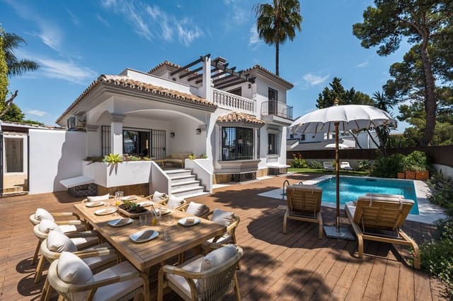 6 bedroom Villa for sale in Marbella with pool garage - € 1,995,000 (Ref: 9954559)