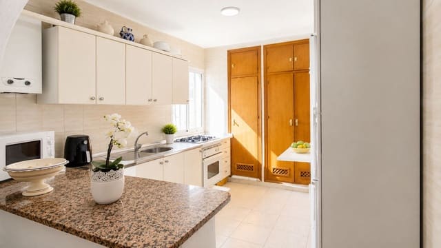 3 bedroom Villa for sale in Estepona with pool - € 475,000 (Ref: 9961841)