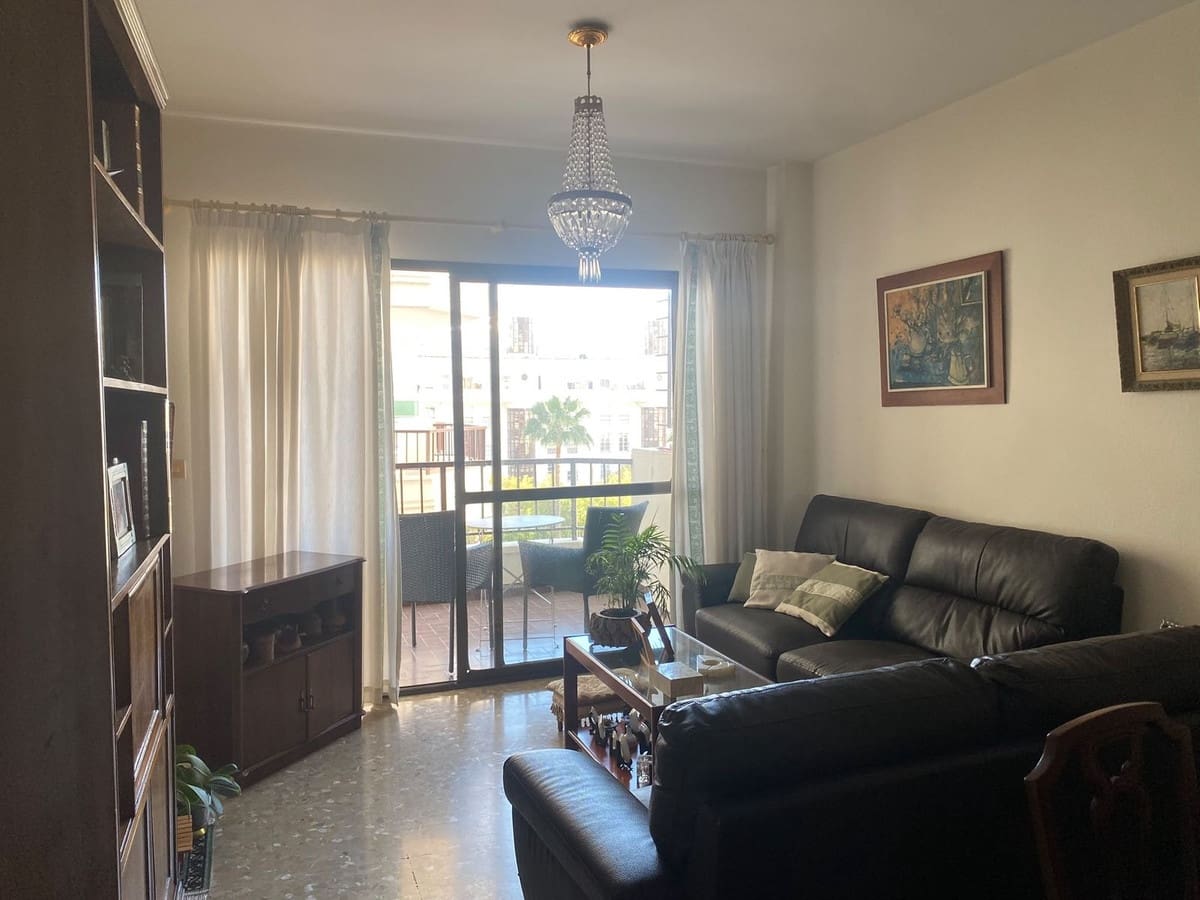 2 makuuhuone Huoneisto myytävänä paikassa Marbella mukana uima-altaan 
autotalli - 435 000 € (Ref: 9961846)