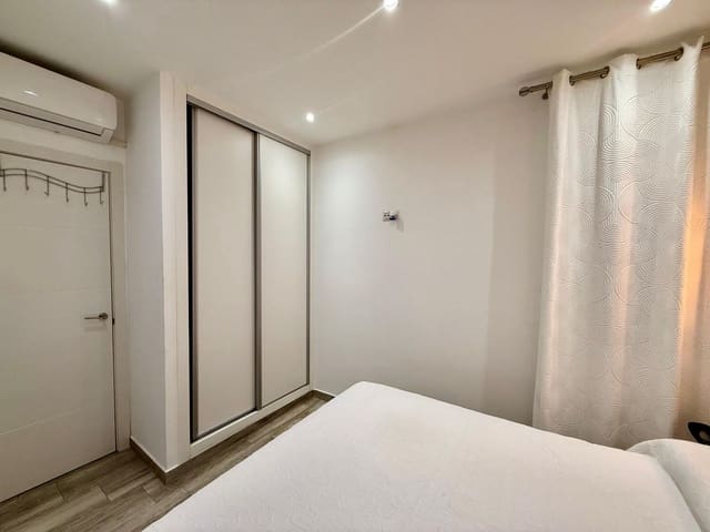 Apartamento de 2 habitaciones en Fuengirola en venta con garaje - 329.000 € (Ref: 9961863)