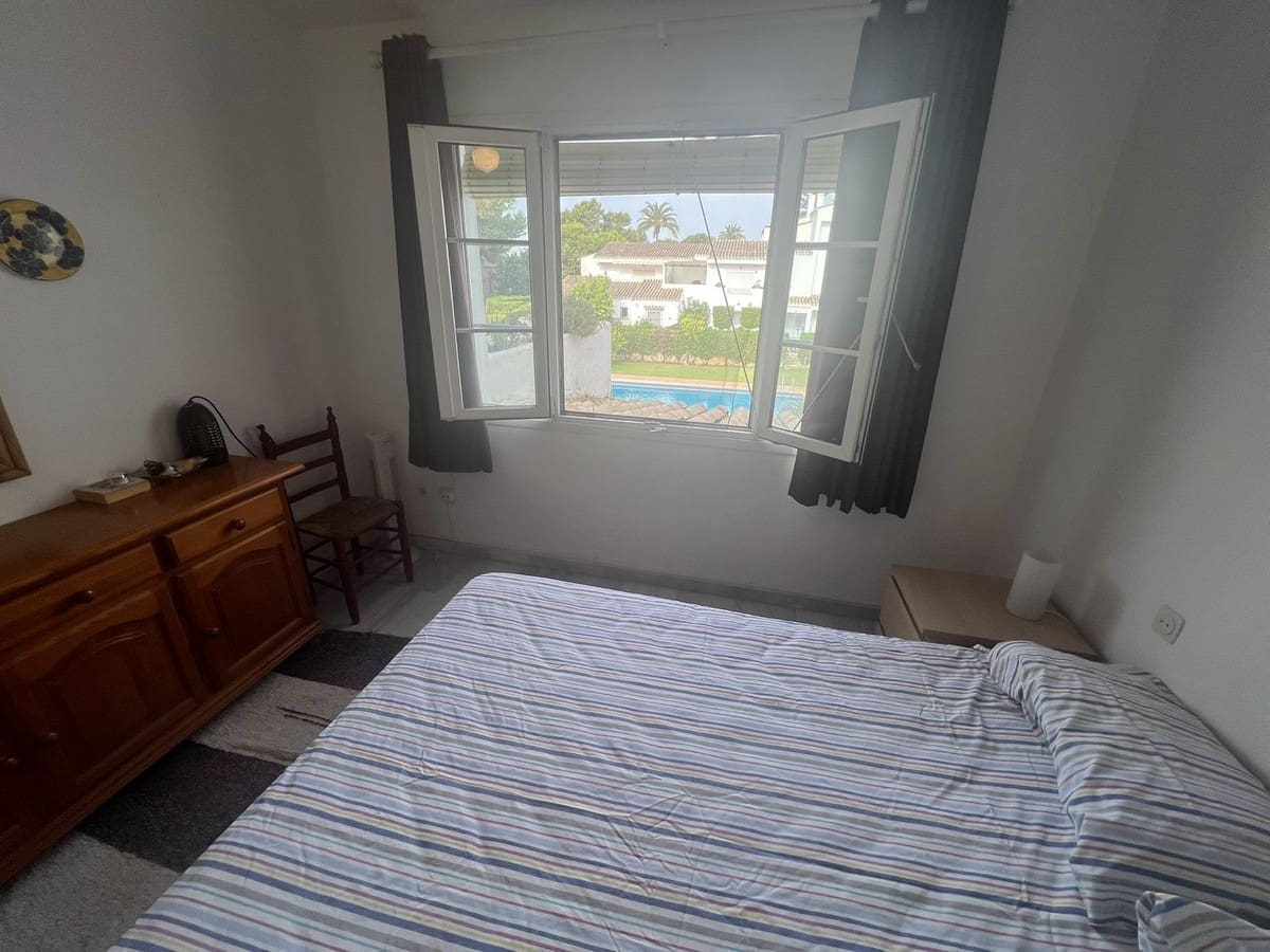 2 sypialnia Apartament na sprzedaż w Benahavis z basenem garażem - 299 000 € (Ref: 9984197)