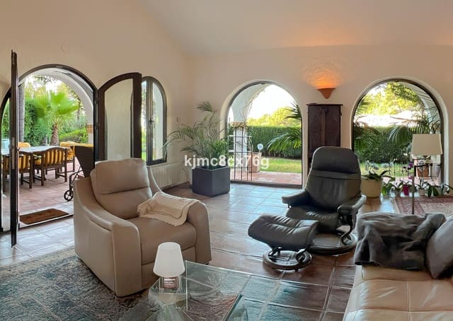 3 sypialnia Willa na sprzedaż w Mijas z basenem garażem - 1 400 000 € (Ref: 9984198)