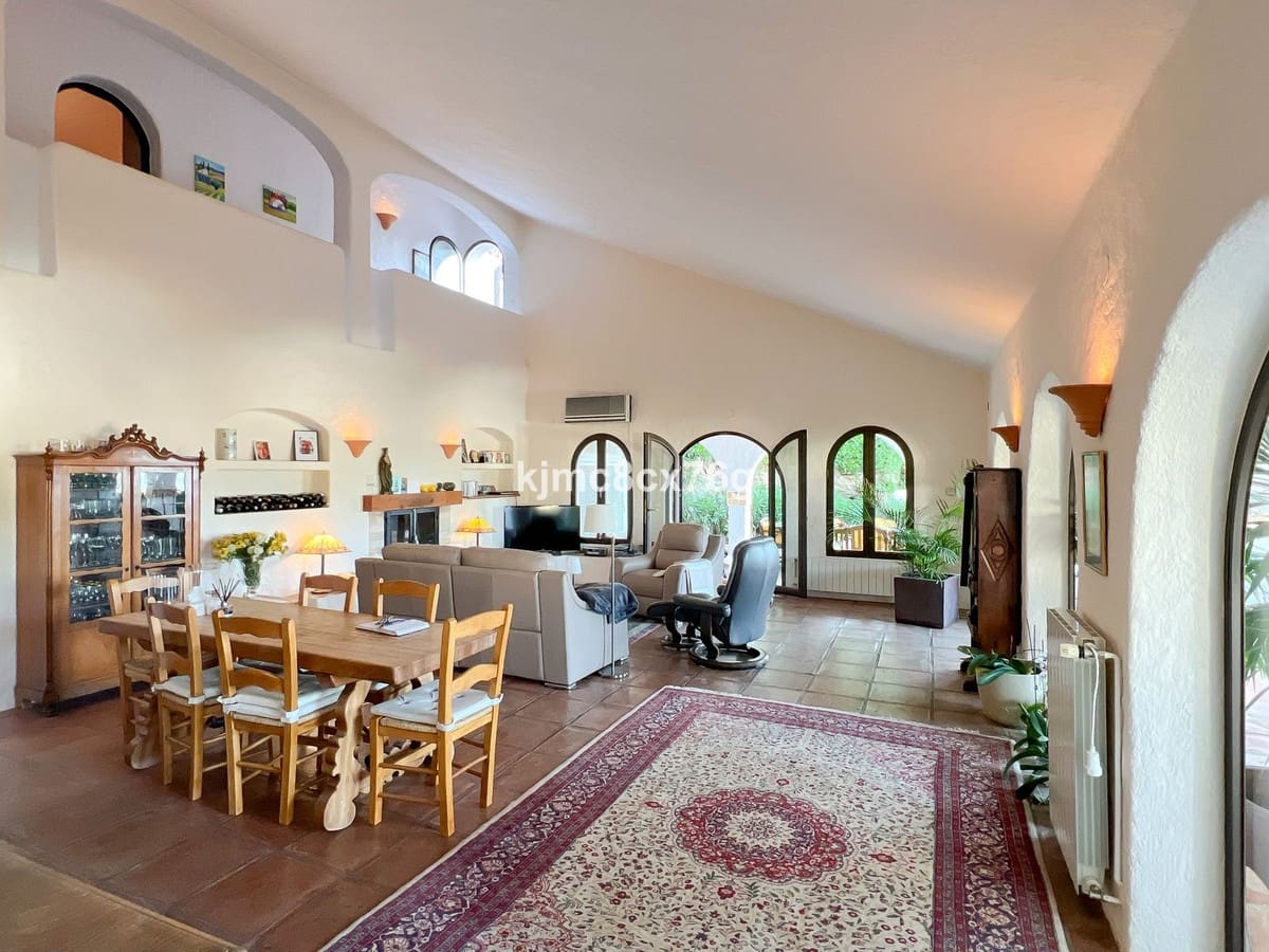 3 sovrum Villa till salu i Mijas med pool garage - 1 400 000 € (Ref: 9984198)