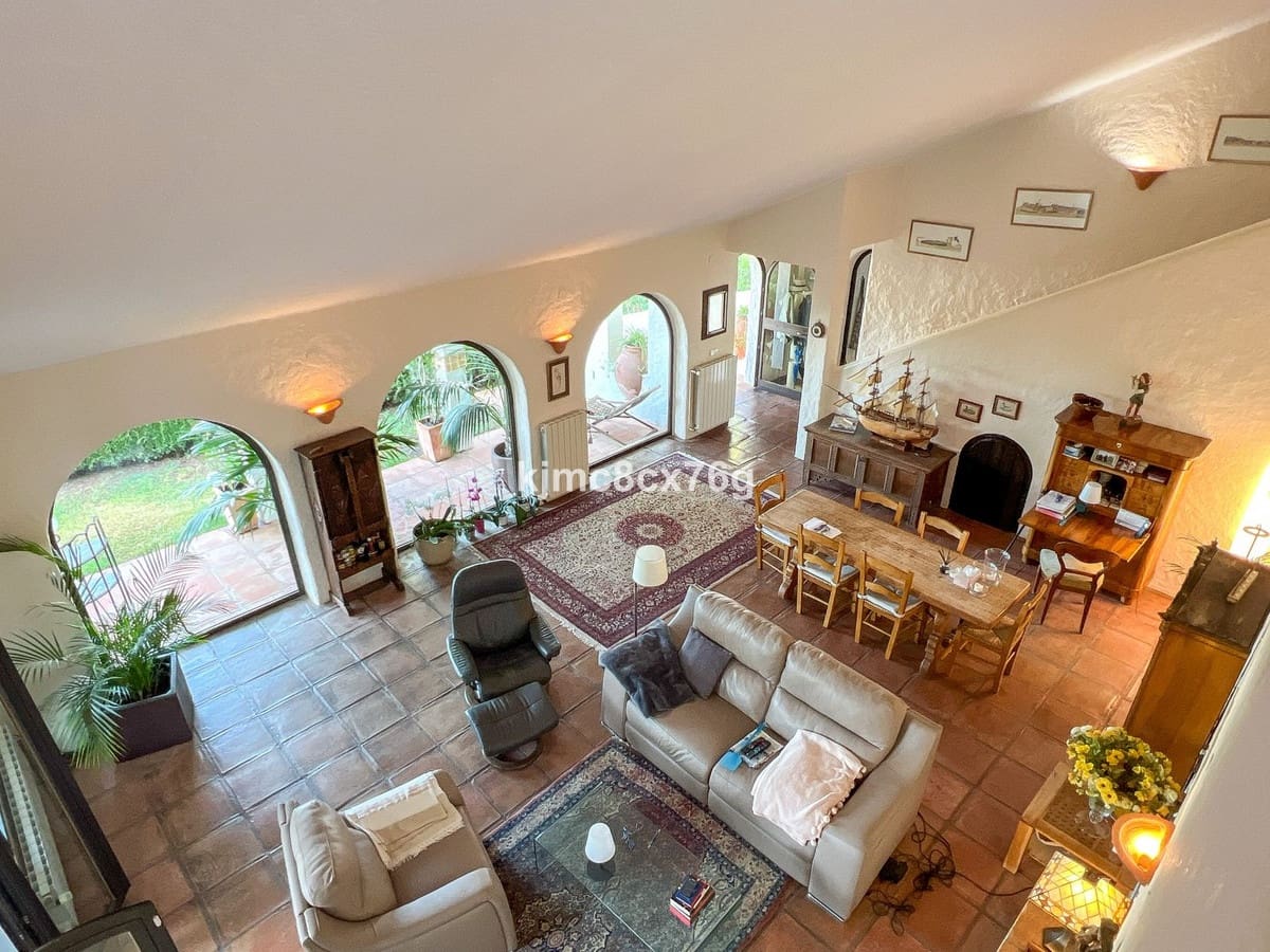 3 sovrum Villa till salu i Mijas med pool garage - 1 400 000 € (Ref: 9984198)