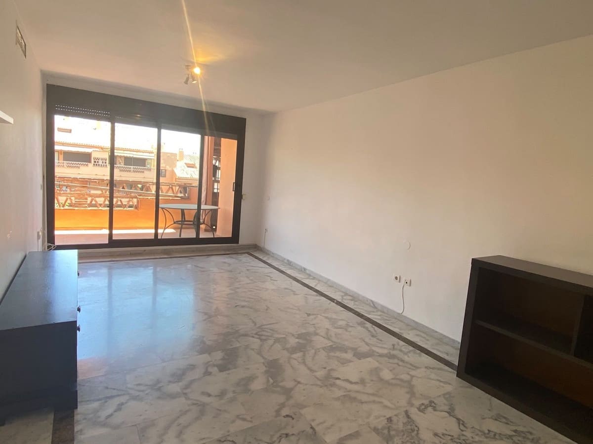2 soveværelse Lejlighed til salg i Marbella med swimmingpool garage - € 699.000 (Ref: 9984199)
