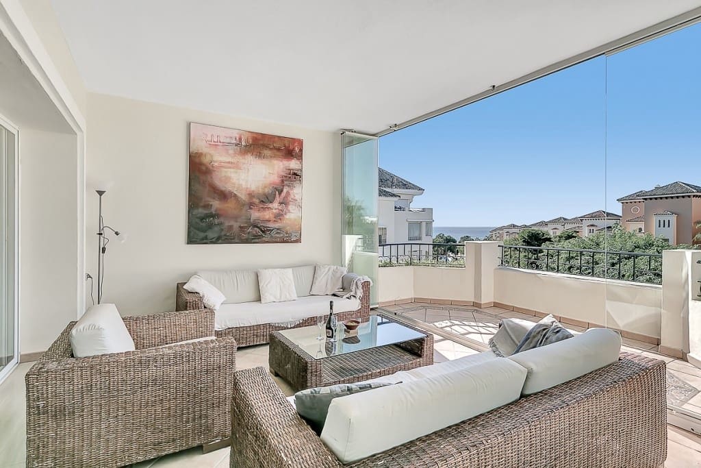 3 bedroom Apartment for sale in Marbella with pool - € 975,000 (Ref: 9984201)