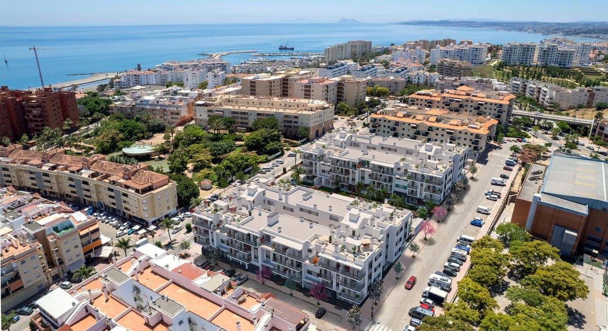 3 slaapkamer Appartement te koop in Estepona met zwembad garage - € 655.000 (Ref: 9984202)