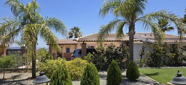 Chalet de 5 habitaciones en Coín en venta con piscina garaje - 1.470.000 € (Ref: 9984203)