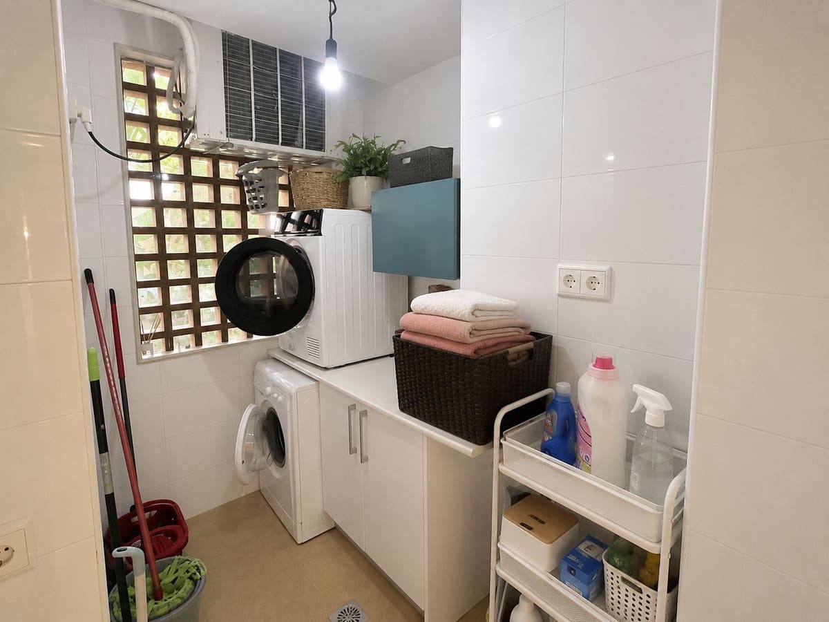 2 Zimmer Apartment zu verkaufen in Cancelada mit Pool Garage - 450.000 € (Ref: 9984206)
