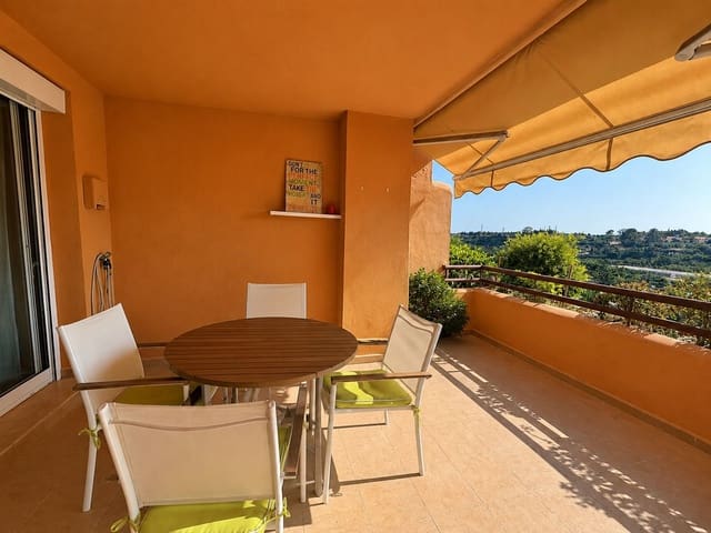 Apartamento de 2 habitaciones en Cancelada, Estepona en venta con piscina garaje - 450.000 € (Ref: 9984206)