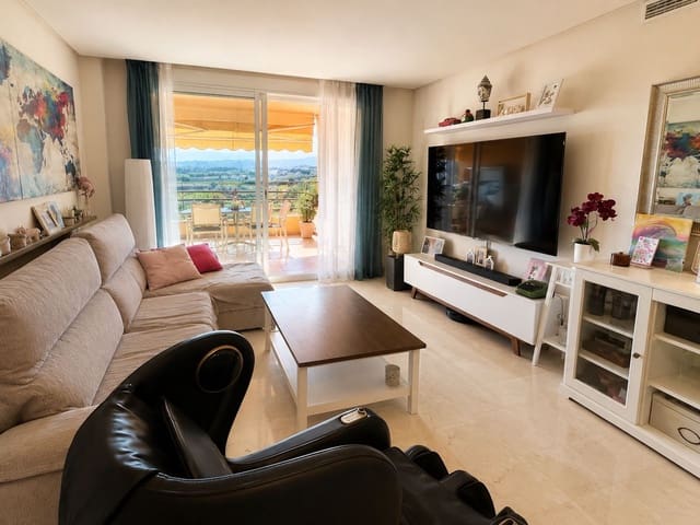 Apartamento de 2 habitaciones en Cancelada, Estepona en venta con piscina garaje - 450.000 € (Ref: 9984206)