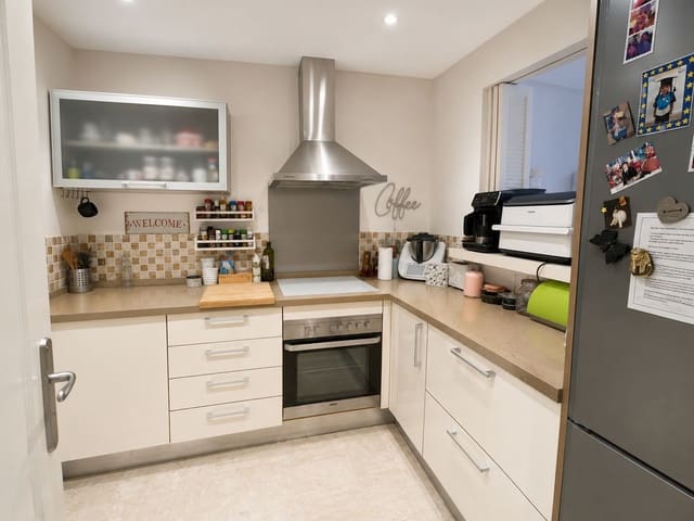 Apartamento de 2 habitaciones en Cancelada, Estepona en venta con piscina garaje - 450.000 € (Ref: 9984206)