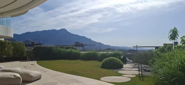 3 bedroom Apartment for sale in Marbella with pool garage - € 1,950,000 (Ref: 9999749)