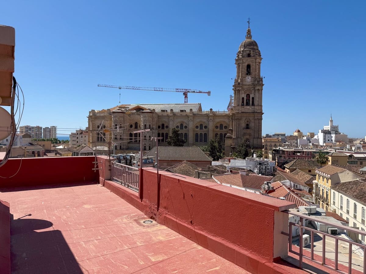 2 slaapkamer Appartement te koop in Malaga stad - € 720.000 (Ref: 9999752)