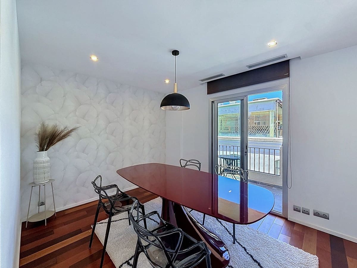 2 slaapkamer Appartement te koop in Malaga stad - € 720.000 (Ref: 9999752)