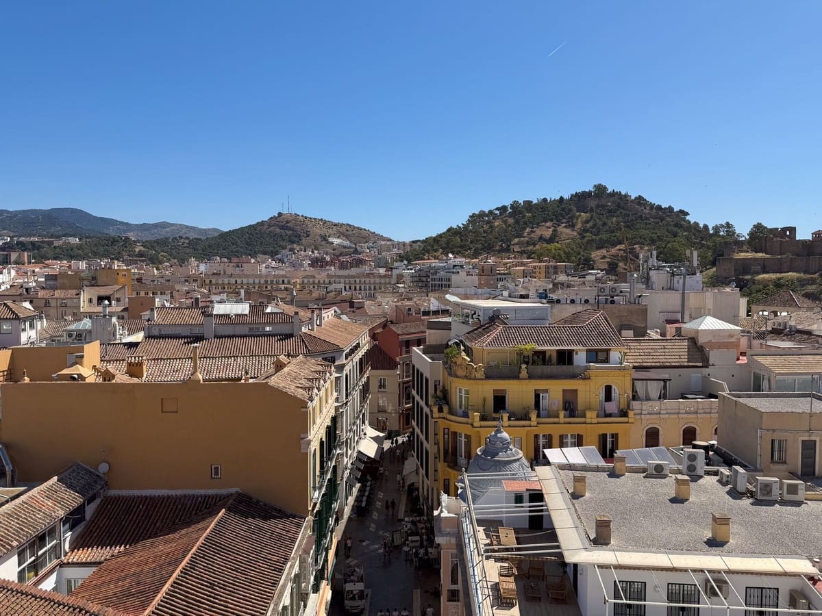 2 slaapkamer Appartement te koop in Malaga stad - € 720.000 (Ref: 9999752)