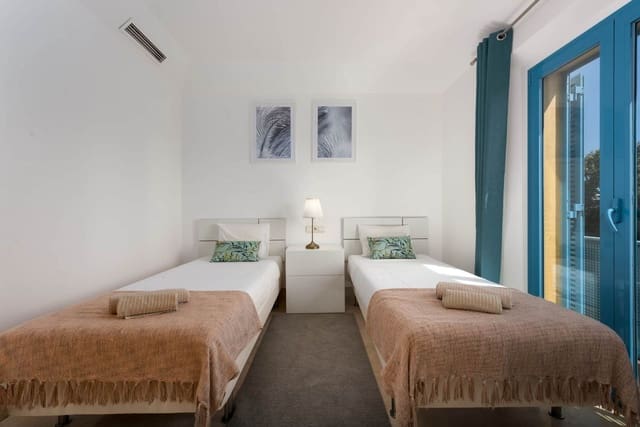 3 slaapkamer Appartement te koop in Cádiz stad met garage - € 595.000 (Ref: 9999758)