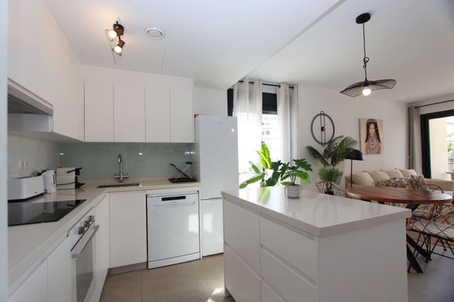 2 sovrum Lägenhet till salu i Calpe / Calp med pool garage - 460 000 € (Ref: 10098175)